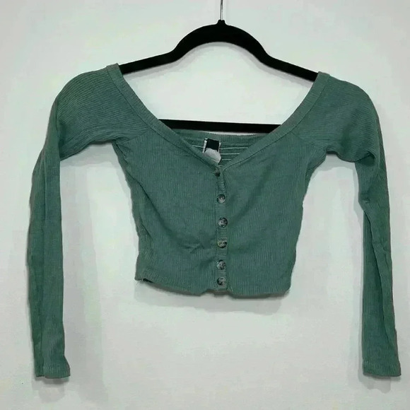 Windsor Tops - Off the shoulder top